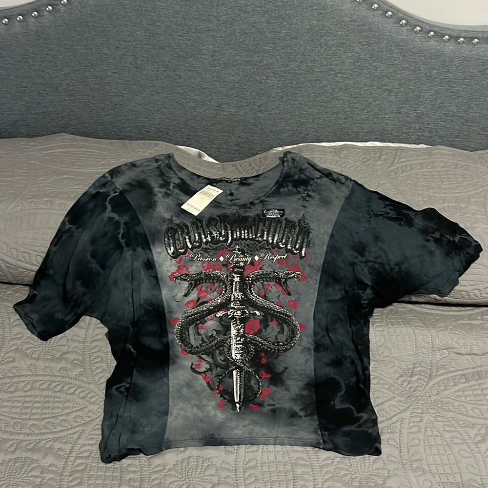 Crash & Burn top from The Buckle. New with tags. Size small